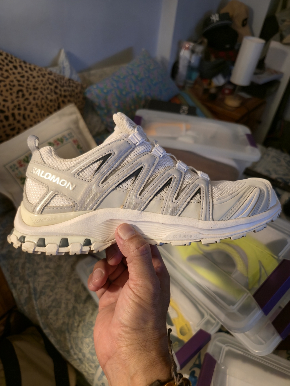 Salomon Men's White/Tan Trail Running Sneakers